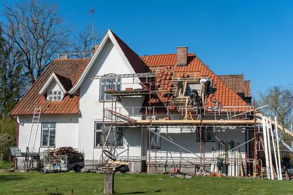 Protect Your Home with a Top-Rated Phoenix Roof Replacement Service