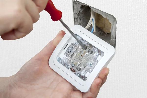Professional Electrician Lansdowne Available When You Need Help
