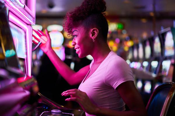 Expert Casino Strategies for a Better แทงบอลออนไลน์ Experience
