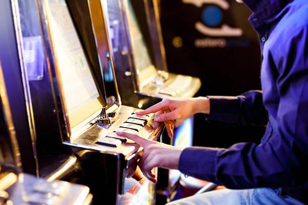 Explore Digital Card Rooms and Baccarat Options With 바카라사이트