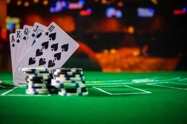 Explore Blackjack and Poker Tables at เว็บคาสิโน for Card Gaming